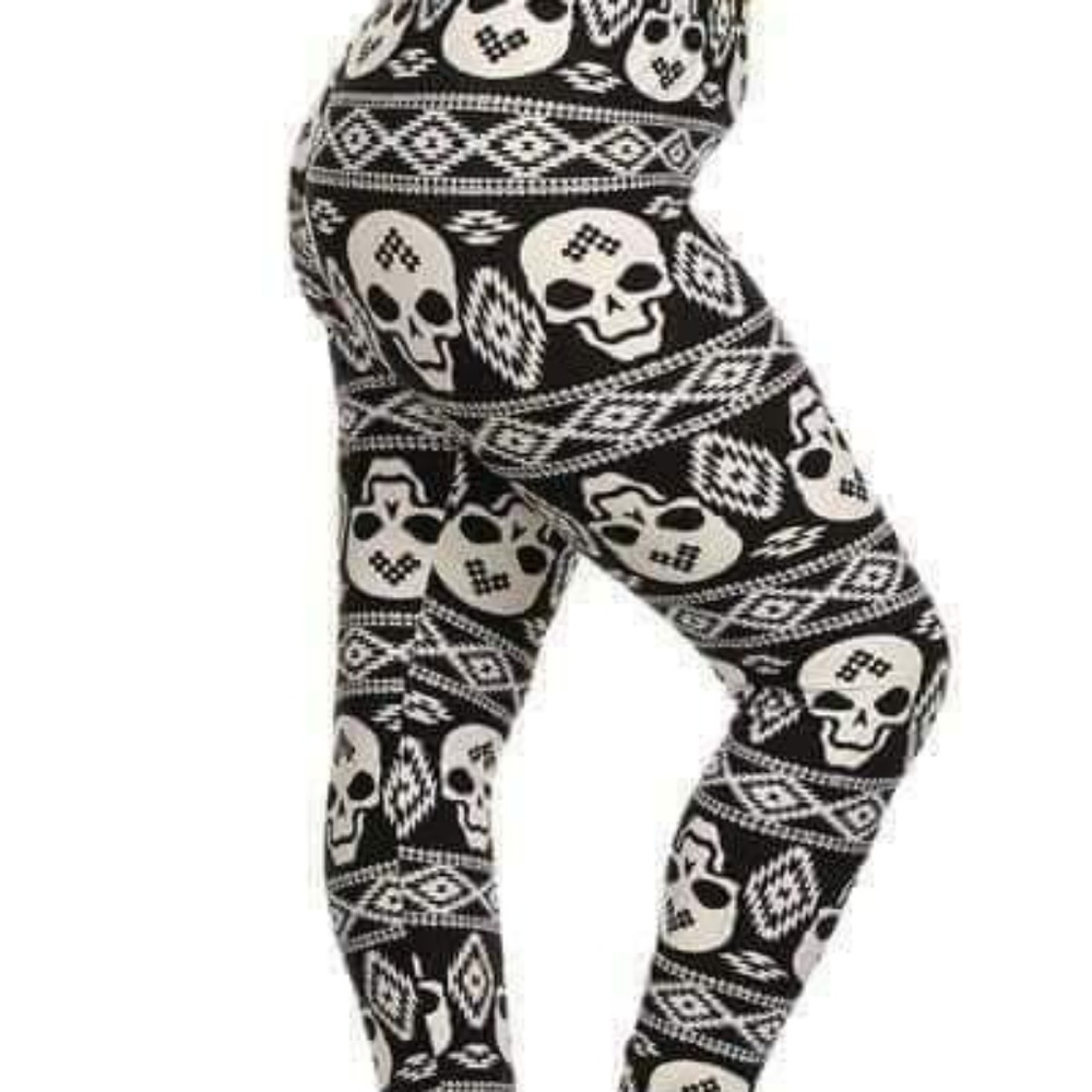 Plus Black & White Aztec Skull Print Leggings